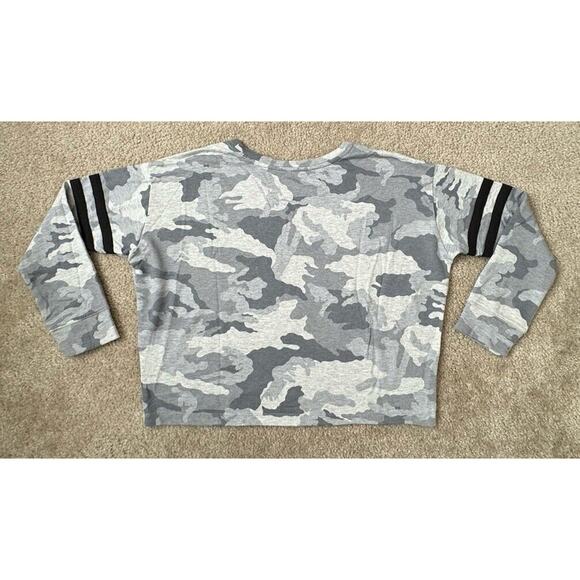 Soho Camo Crop Soft Cozy Sweater Women’s Size Medium New - Picture 2 of 8